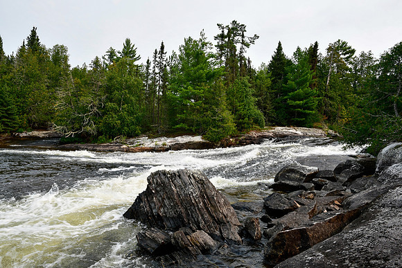 The waterfall between Bisk Lake and Beg Lake