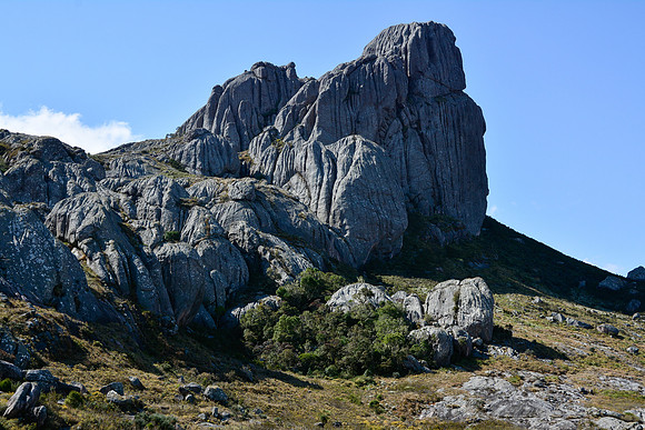 Crossing the Ampiadianombilahy Massif on the Diavolana Circuit, Andringitra National Park