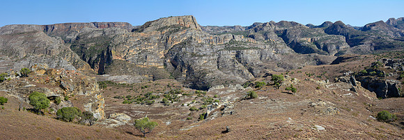 En route from Analamangabe to Korobe, Isalo National Park