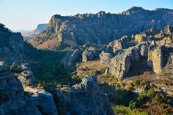 Sunrise from the ridge west of the Piscine Naturelle, Isalo National Park