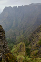 Looking across the Amphitheatre from the trail to the chain ladders; the Devil's Tooth can be seen on the far side