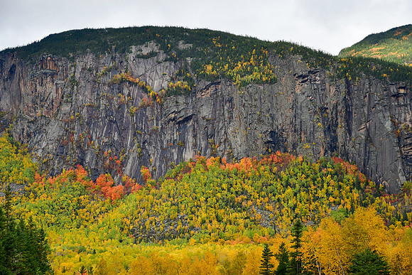 The Cran des Érables from the entrance to Parc des Hautes-Gorges-de-la-Rivière-Malbaie