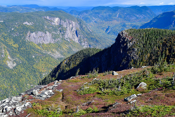 Looking up the valley of the Rivière Malbaie from Summit No. 3 on the Sentier de l'Acropole des Draveurs, Parc des Hautes-Gorges-de-la-Rivière-Malbaie