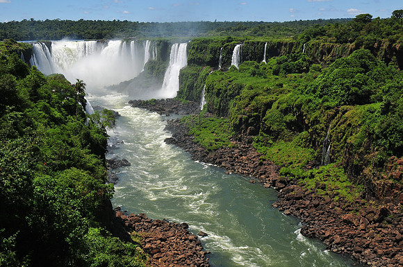 Looking up Rio Iguazu to the Garganta del Diablo, from the Brazilian side