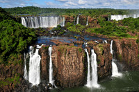 Salto Rivadavia, Salto Tres Mosqueteros and Salto Dos Mosqueteros, from the Brazilian side