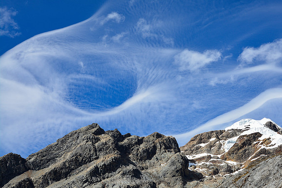 Clouds during the climb to Caracara Pass