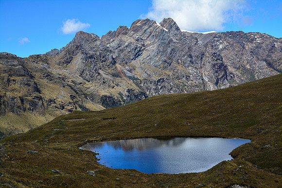 Laguna Piramide and Pucaraju, with Alto de Pucaraju on the left horizon
