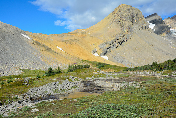 Cataract Pass and the headwaters of Cataract Creek