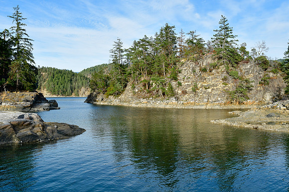 The channel separating North and East Cumre Islands