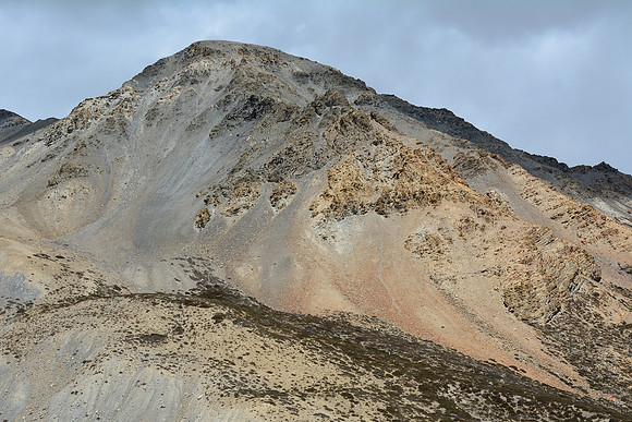 Mountain views on the descent from the Chharka La