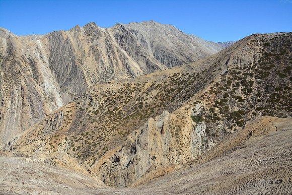 Looking back on the ascent to the Muri La