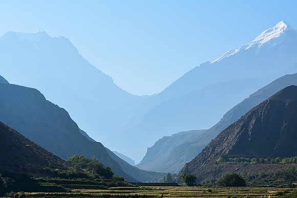 The Thorong La from Kagbeni, with Yakawa Kang on the left and Khatung Kang on the right