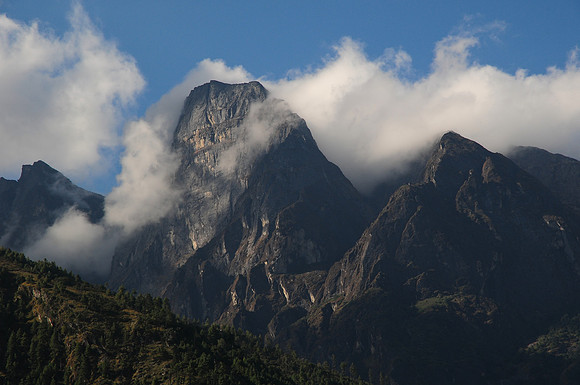 The mountains above Phakding