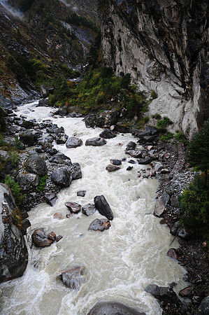 The Dudh Kosi below Tengboche