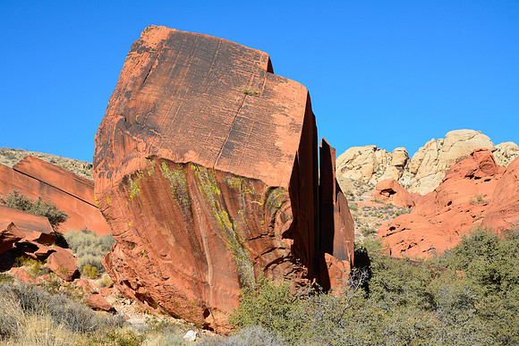 Boulder on the Calico Hills Trail, Red Rock Canyon National Conservation Area