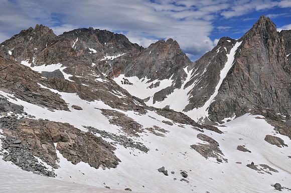 Bob's Tower, Doublet Peak, Spearhead Pinnacle and Mount Helen from Knapsack Col, Wind River Range
