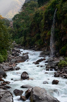The Ghunsa Khola between Sekathum and Amjilosa
