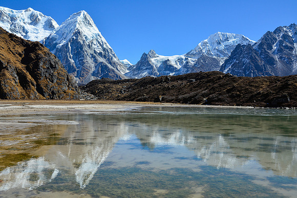 Approaching Rathong and Kokthang along the Simbuwa Khola