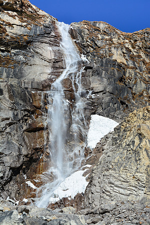 Waterfall en route from Kambachen to Ramtang