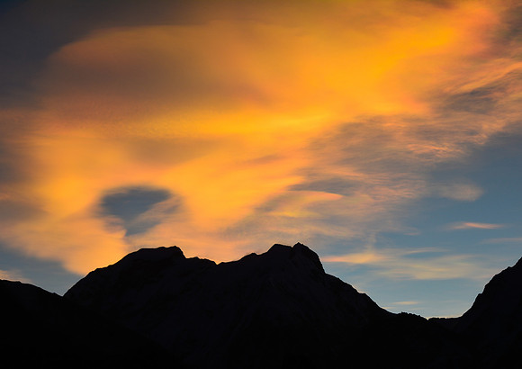 Sunrise over Tent Peak and Nepal Peak from Lhonak