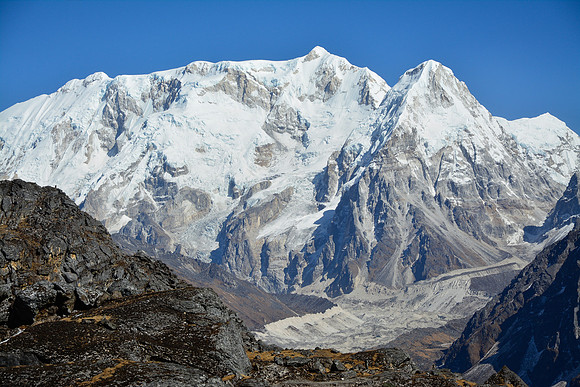 Kabru and Rathong from Sinelapche Bhanjyang