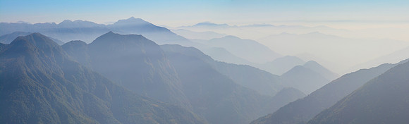 Looking south on the descent from Lamite Bhanjyang to Yamphudin
