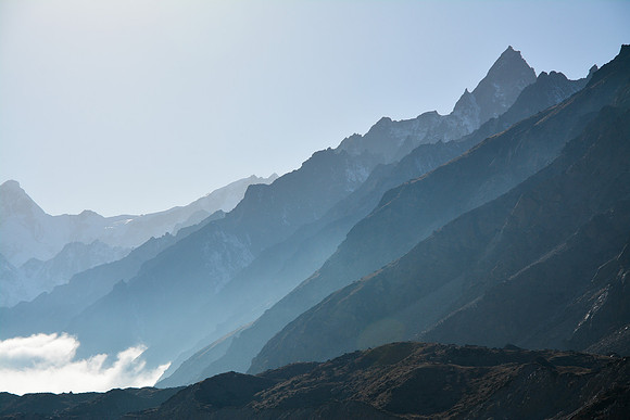 Sarphu III, seen from Lhonak