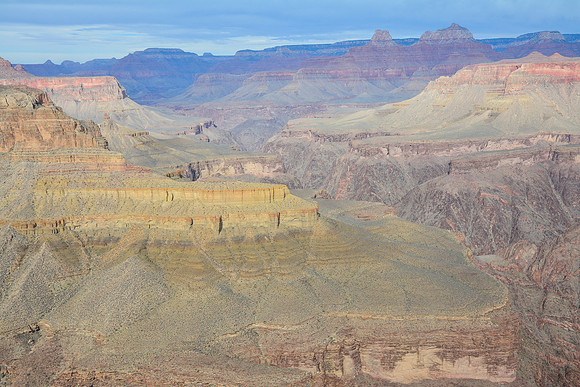 Looking northwest from the northwestern point of Horseshoe Mesa, with Zoroaster Temple and Brahma Temple at the top right