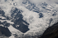 Avalanche on the east face of Langtang Lirung