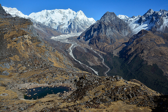 Kabru, Rathong and the valley of the Yalung Glacier from above Chhuchung Pokhari