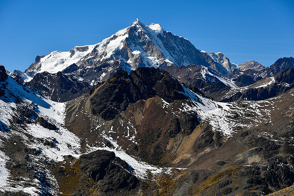 Huayna Potosí on the descent from Paso Aguja Negre