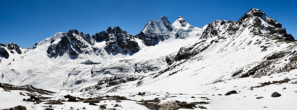 Condoriri viewed on the ascent of Pico Austria