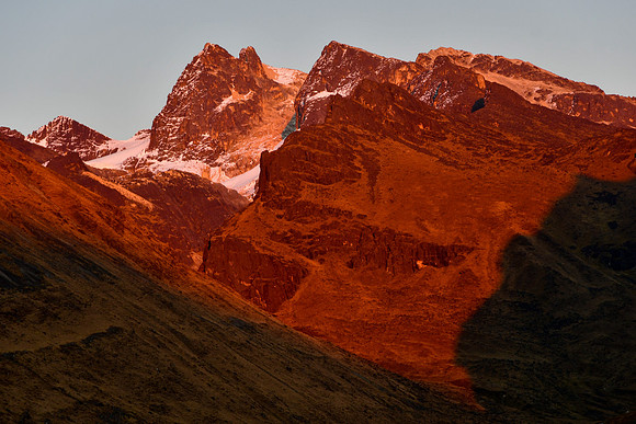 Sunrise on the peak above Samanapampa