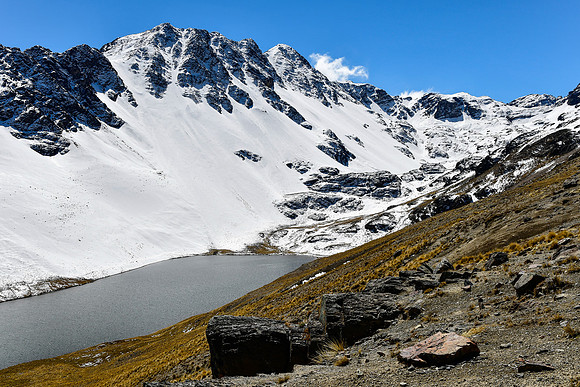 The small lake above Laguna Sistana, from the approach to Jurikhota Pass
