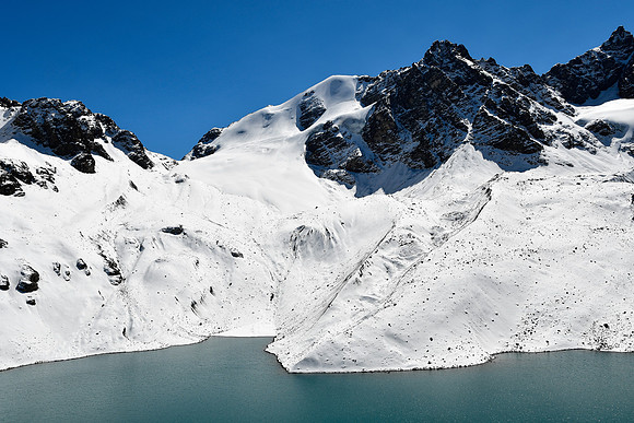 Looking back during the ascent of Pico Austria