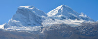 Huascarán Norte and Huascarán Sur from the road between Yungay and the Llanganuco Lakes