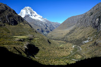 Huascarán Norte from the trail to Laguna 69