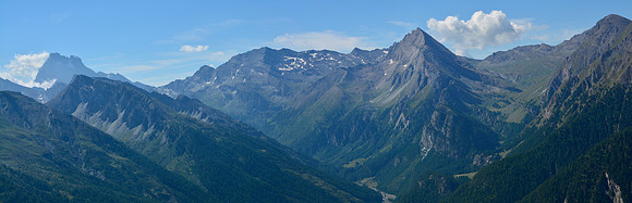 Monte Viso on the left, and the Crête de la Taillante just right of centre, from the southern slopes of the Tête du Pelvas