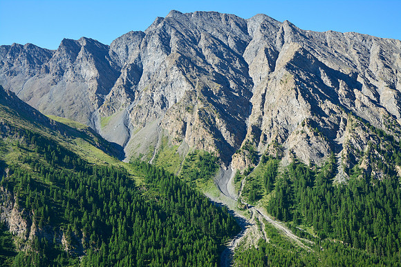 Pointe des Avers from the Grand Canal route east of Saint Véran