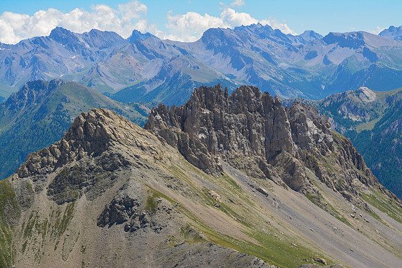 The Crête de Croseras from the summit of Pic du Gazon