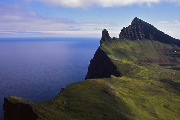 Kalfatindar and the Hornbjarg bird cliffs, Hornstrandir Nature Reserve