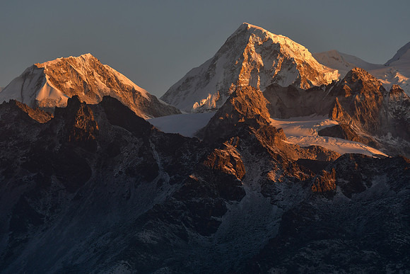 Sunrise on Kokthang and Rathong from just north of Danphebir Pass