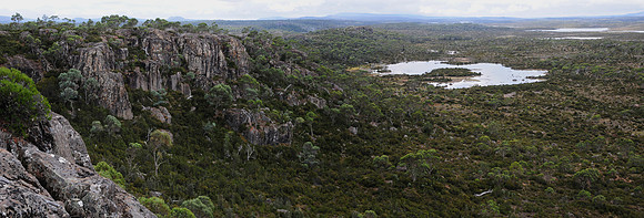 The unnamed ridge and lake east of New Year's Lake, Walls of Jerusalem National Park