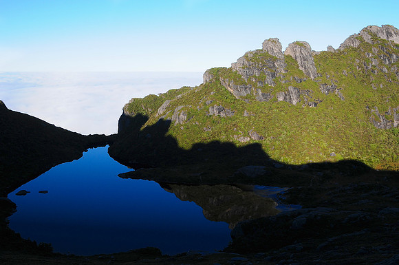 Sunrise at Lake Cygnus, Western Arthur Range, Southwest National Park