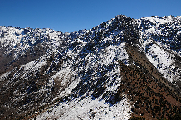 Adrar el Hajj, seen from Tizi Mzik in the Western High Atlas Mountains