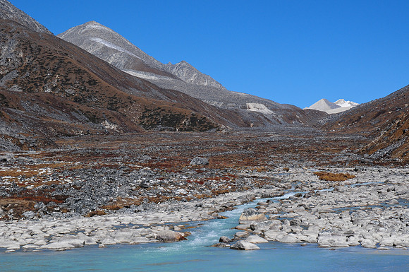 The valley of the Sasha Chhu