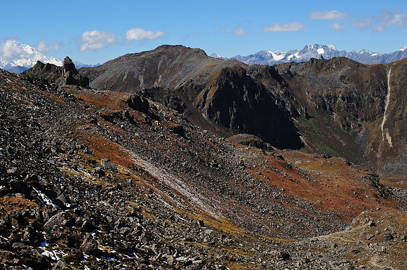 Looking back from the Tsemo La