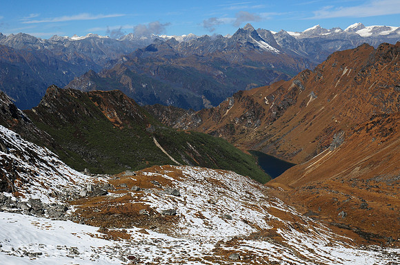Looking back from the Djule La
