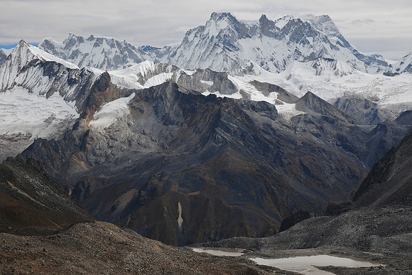 The view from the Karakachu La