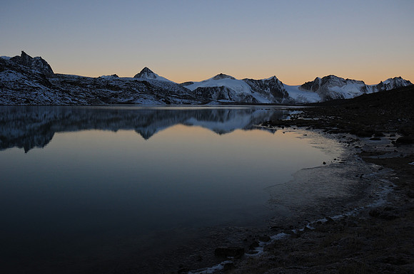 Dawn on Tsorim lake